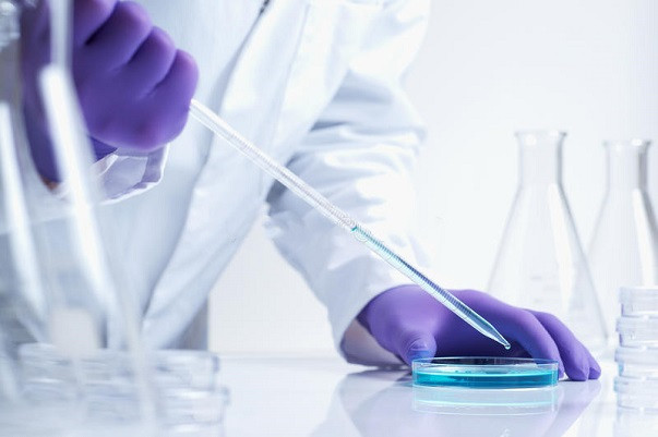 抗起球剂对勾丝、破洞等瑕疵的产生   ，起到了加捻作用