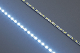 LED 貨架燈條:照亮商業展示空間的璀璨之星