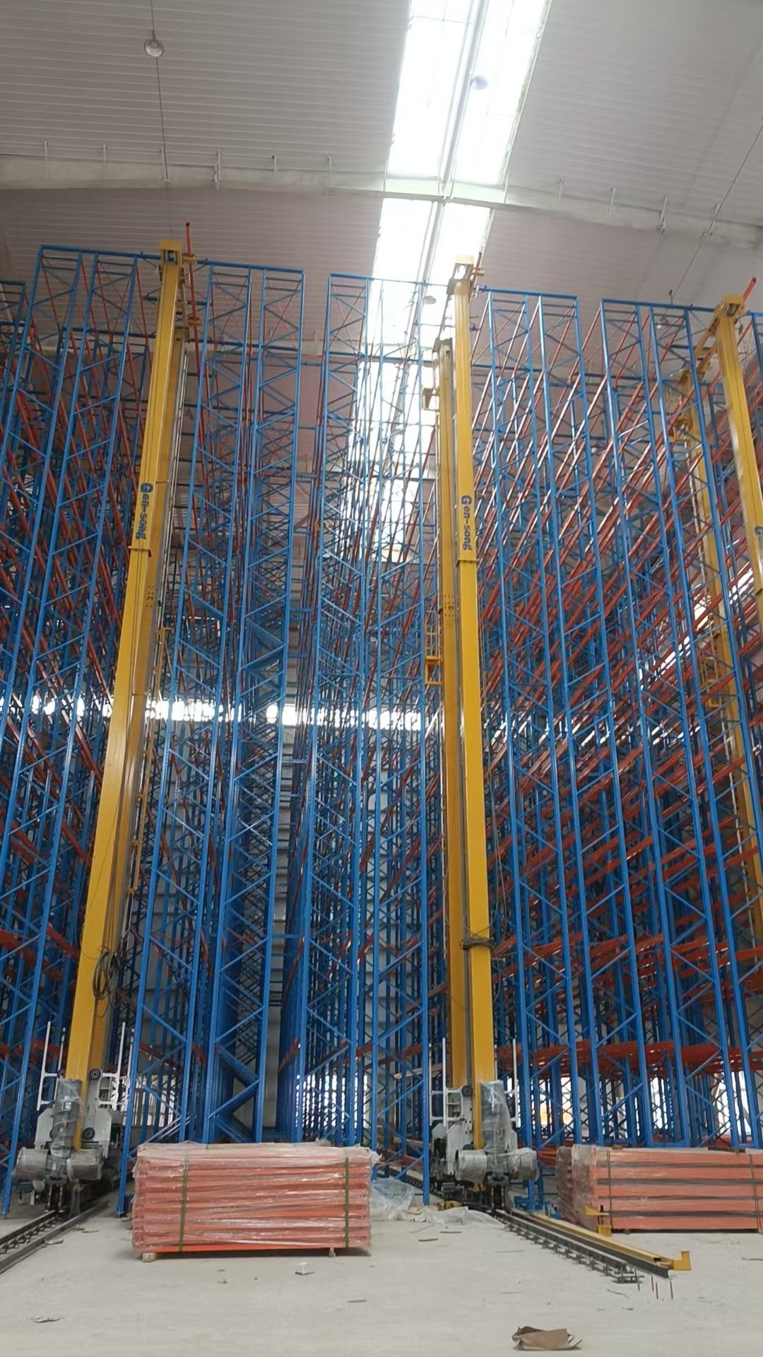 有轨巷道堆垛机的用途