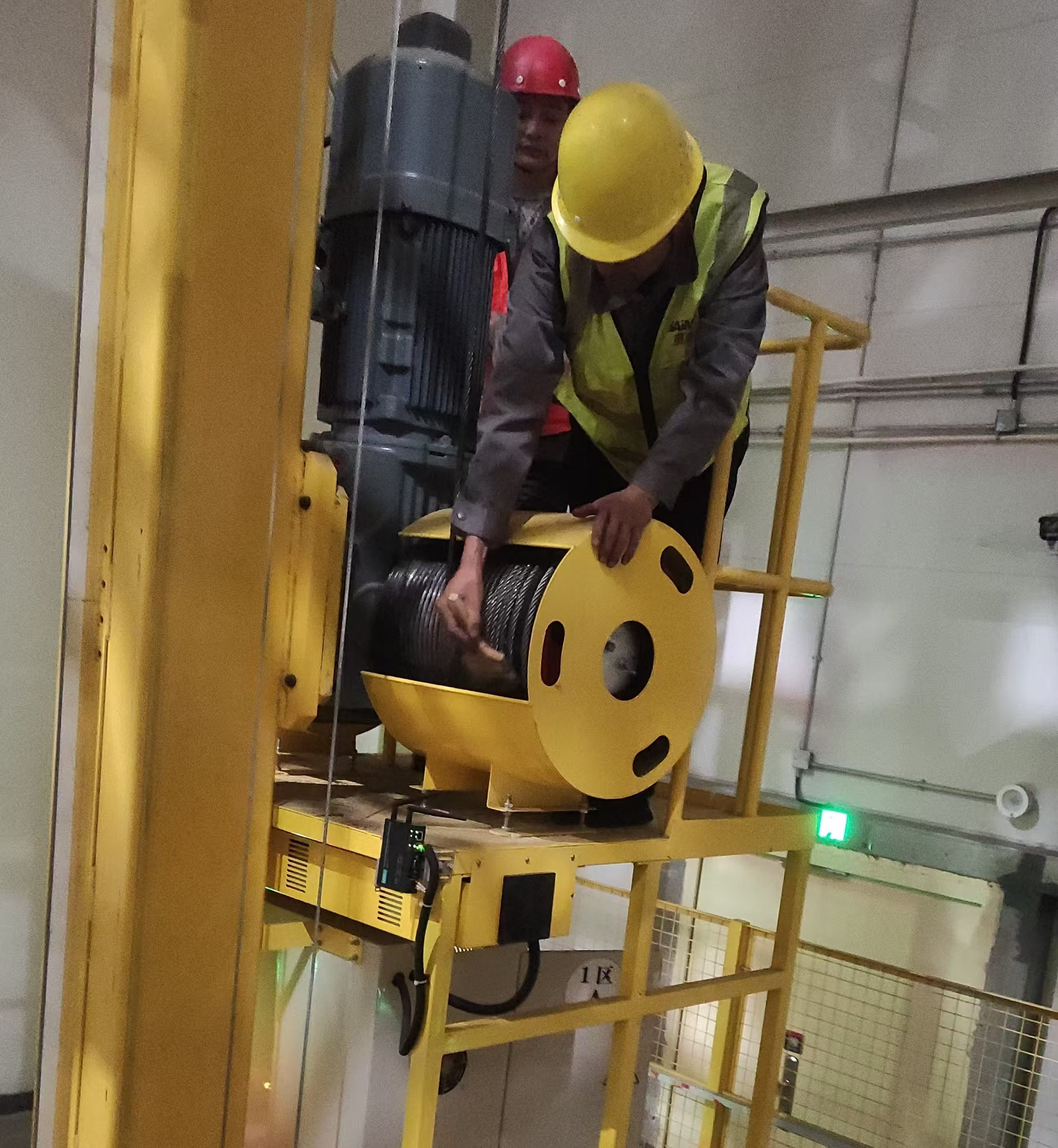 延长堆垛机使用寿命的维护保养要点