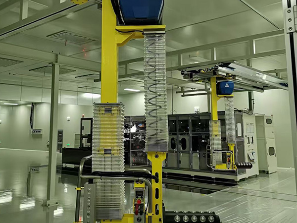 现代工业生产中的吊装搬运