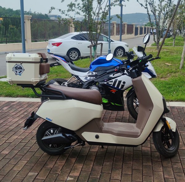 E-520P 小牛B2适用尾箱