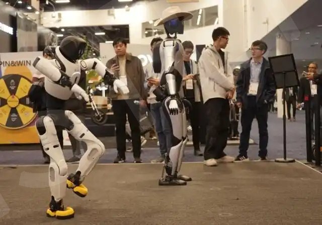 特稿丨人形机器人加速出海 中国硬科技增添新名片