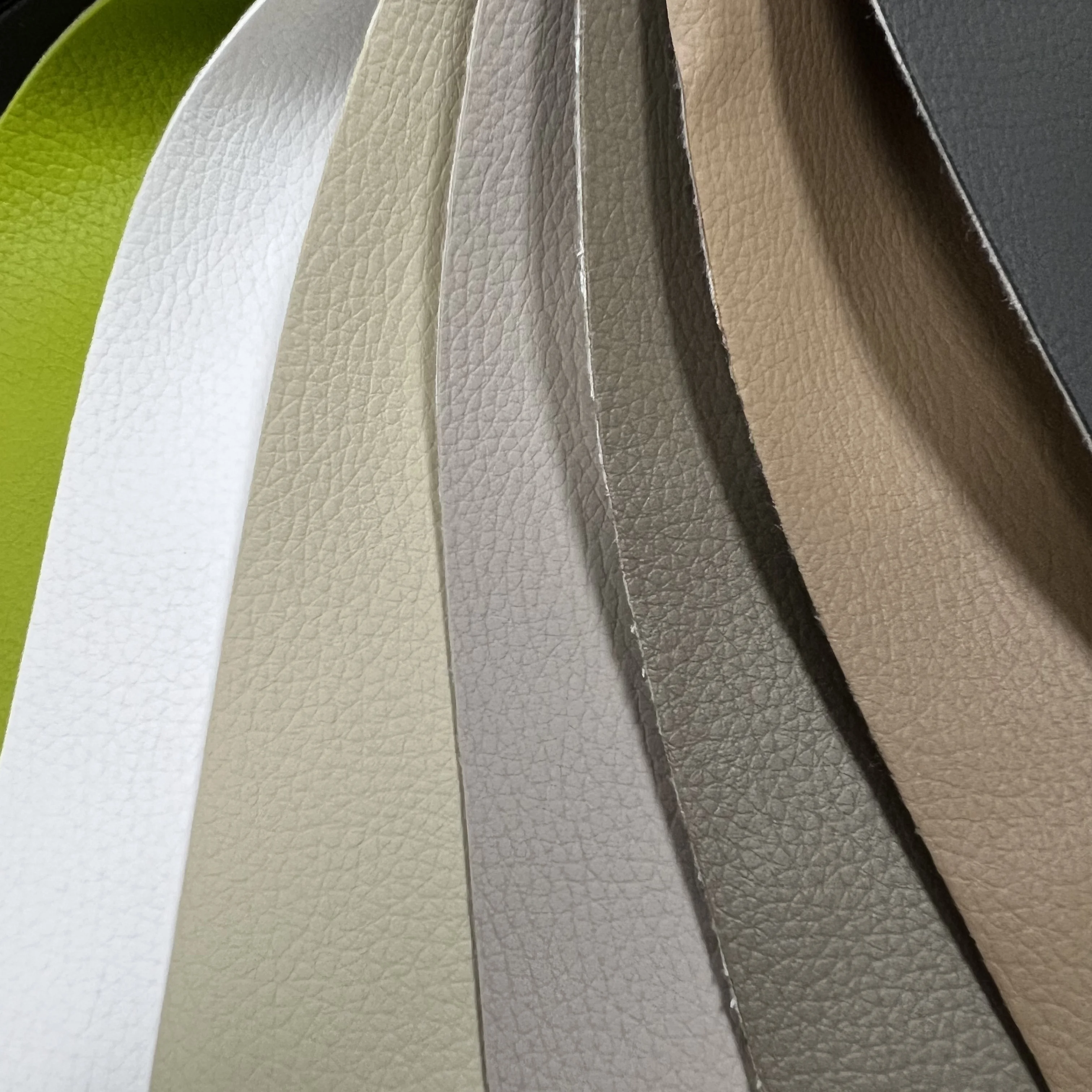 Fluorine-free eco-friendly flame-retardant leather (PFAS)