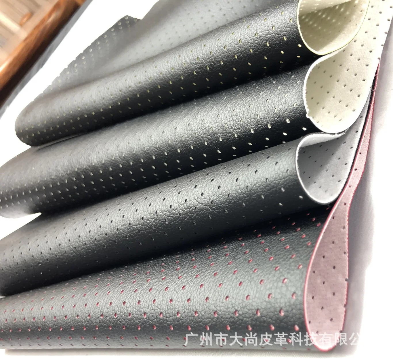 EN-71 III certified eco-friendly leather with wear-resistant and scratch-resistant properties