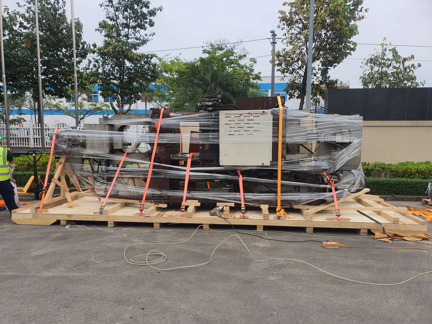 東瀛壓鑄機搬運現場 東瀛壓鑄機搬運現場