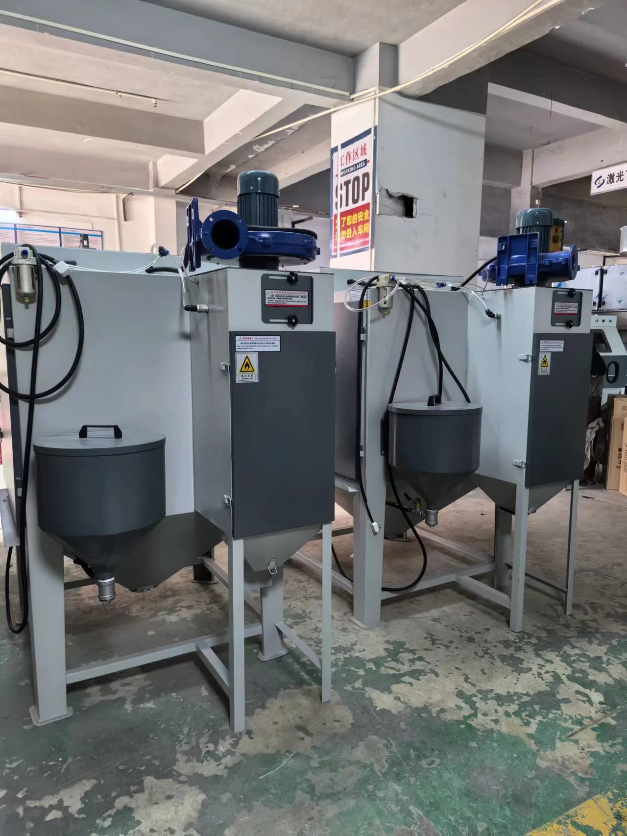 非標定制異形手動噴砂機