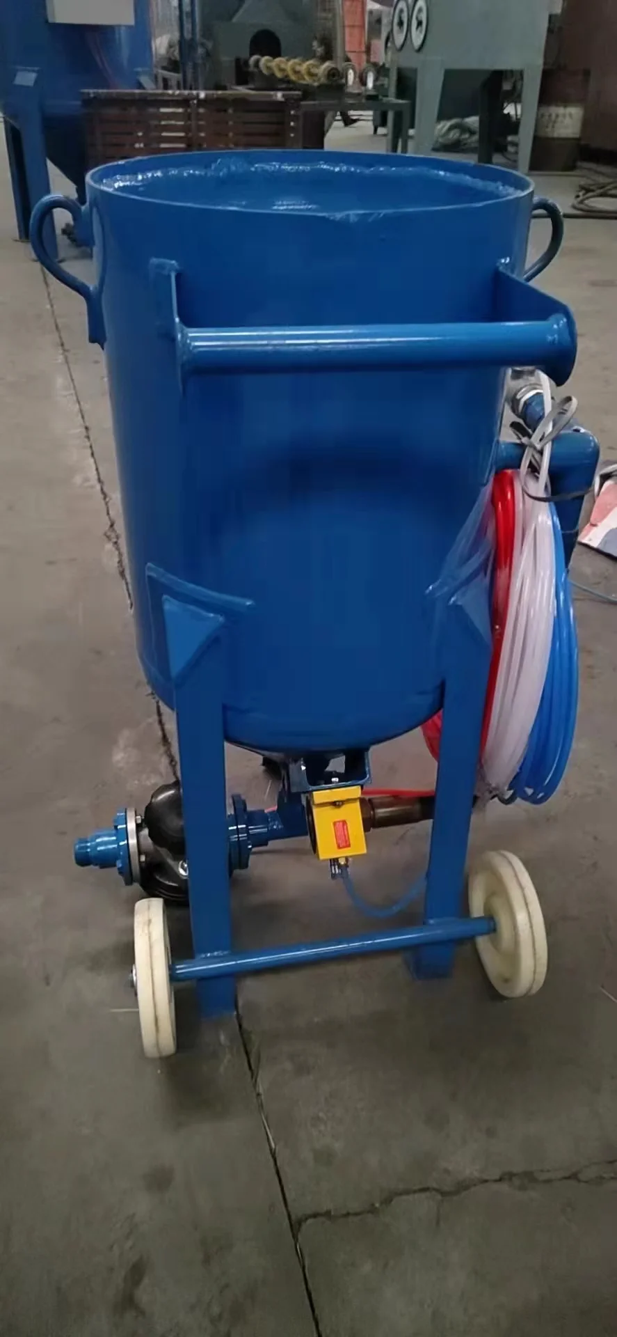 氣控開放式高壓噴砂機，移動噴砂機，開放式噴砂機，開放高壓噴砂機