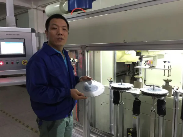 圓鋸片自動噴砂機、圓鋸片刃口鈍化機、