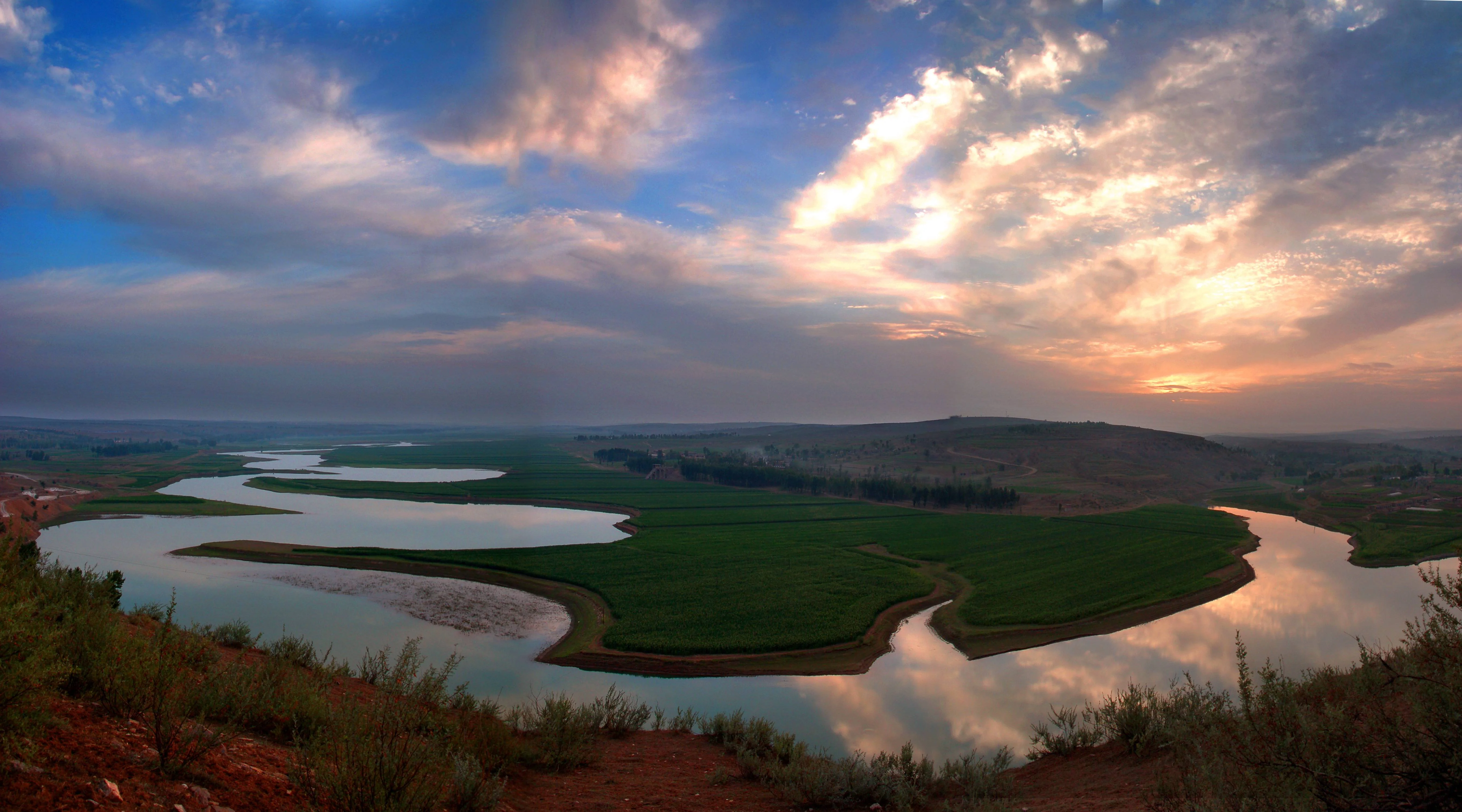 清水河縣高茂泉村成功獲評全國文明村鎮