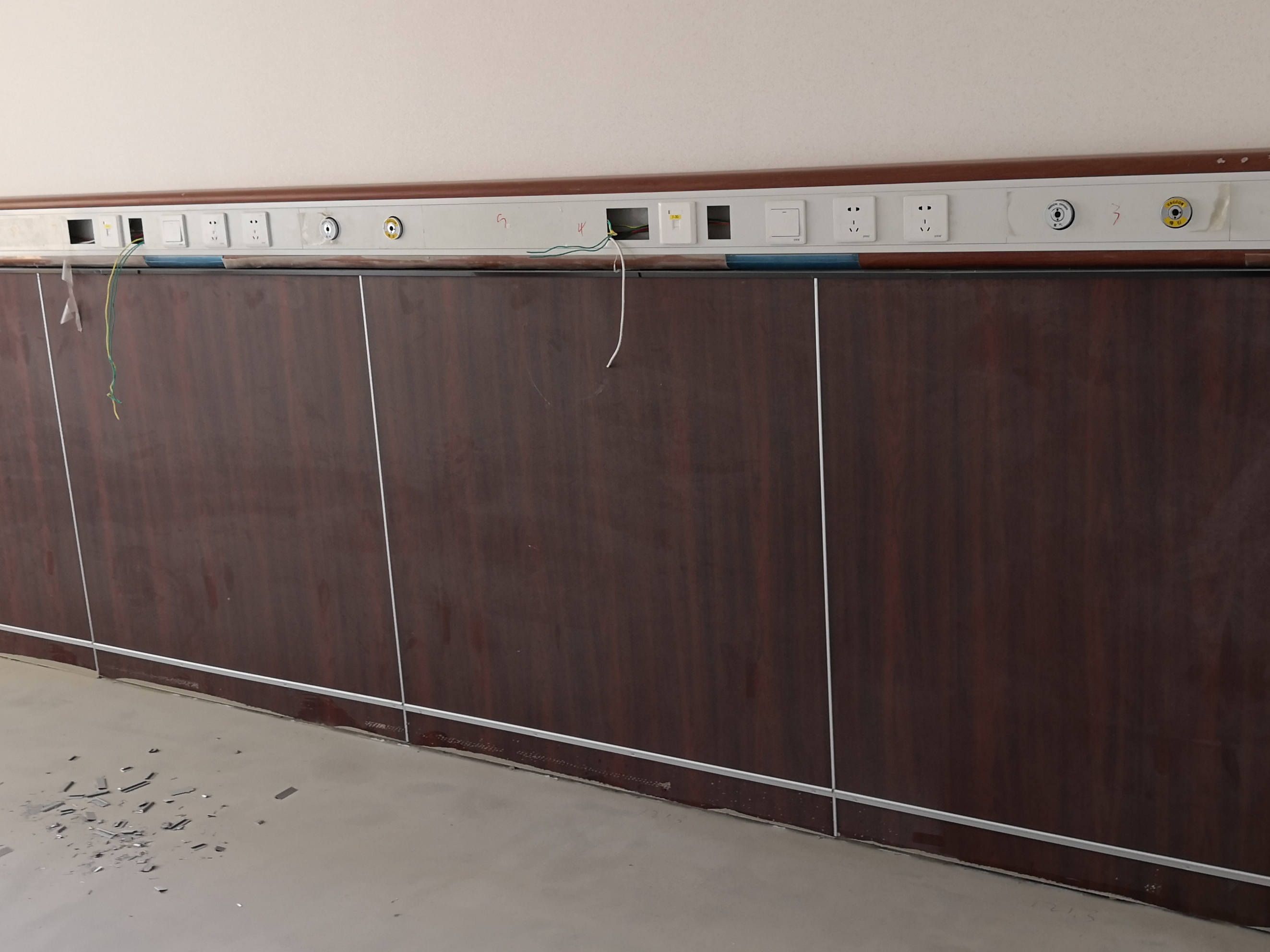 無機預(yù)涂板價格