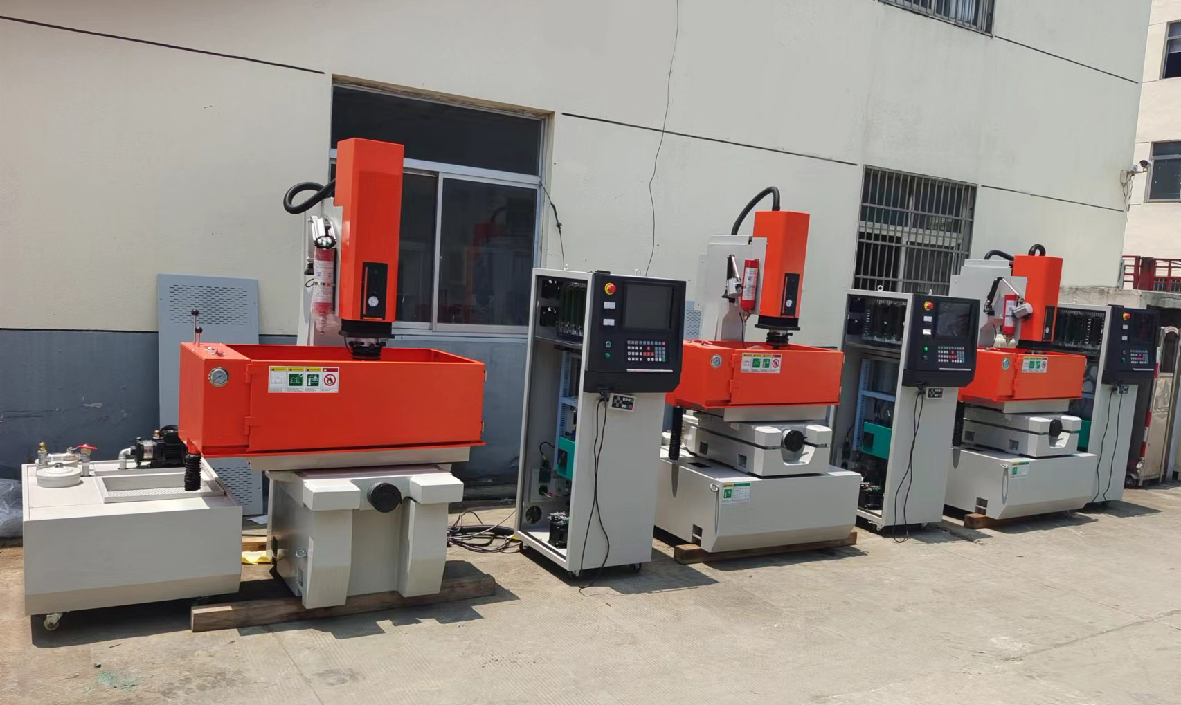 電火花成型機.jpg