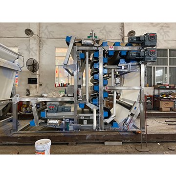 新環(huán)牌BSD強(qiáng)力帶式脫水機(jī)