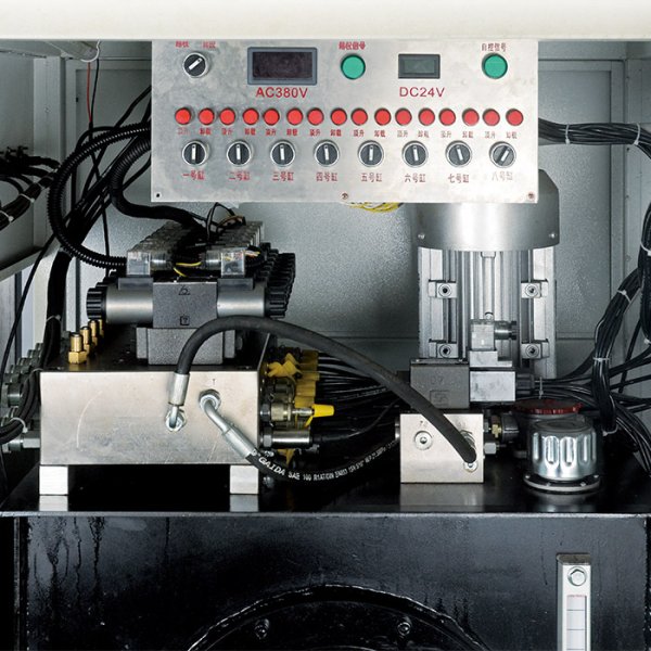 冗余高壓泵電機及電池