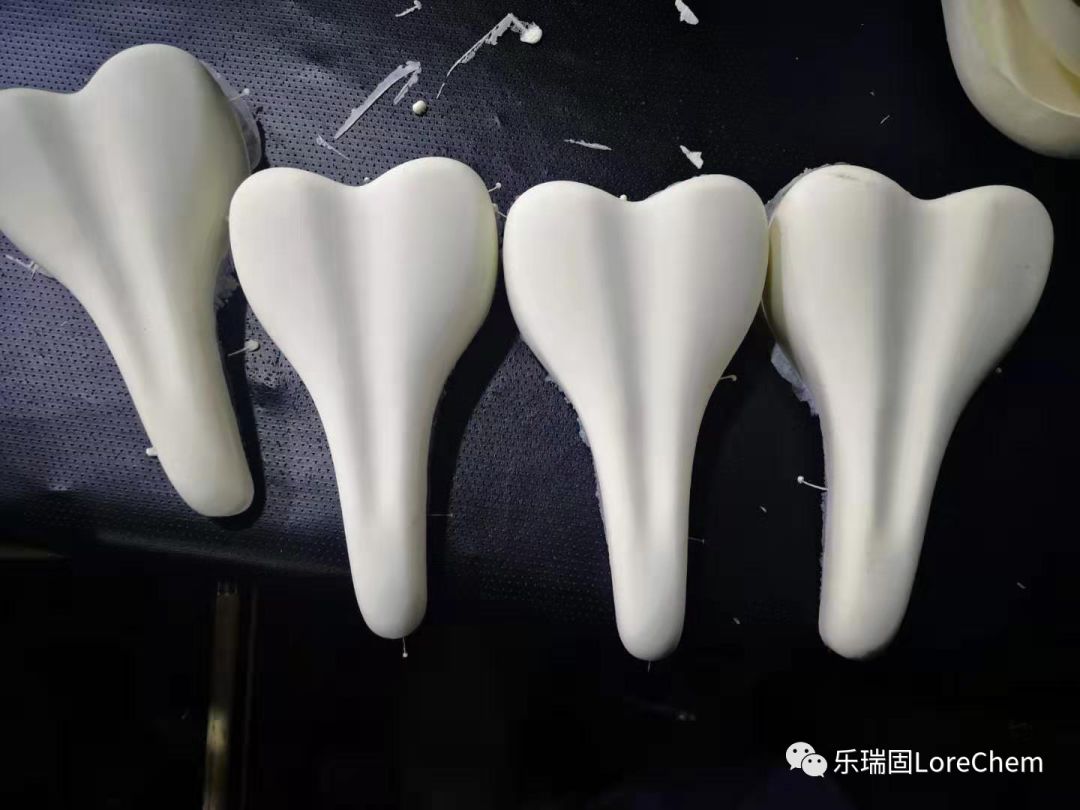 聚氨酯高回彈水基脫模劑