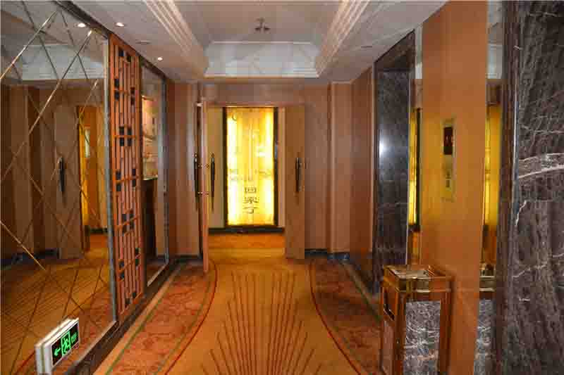 成都某KTV中央空調維護