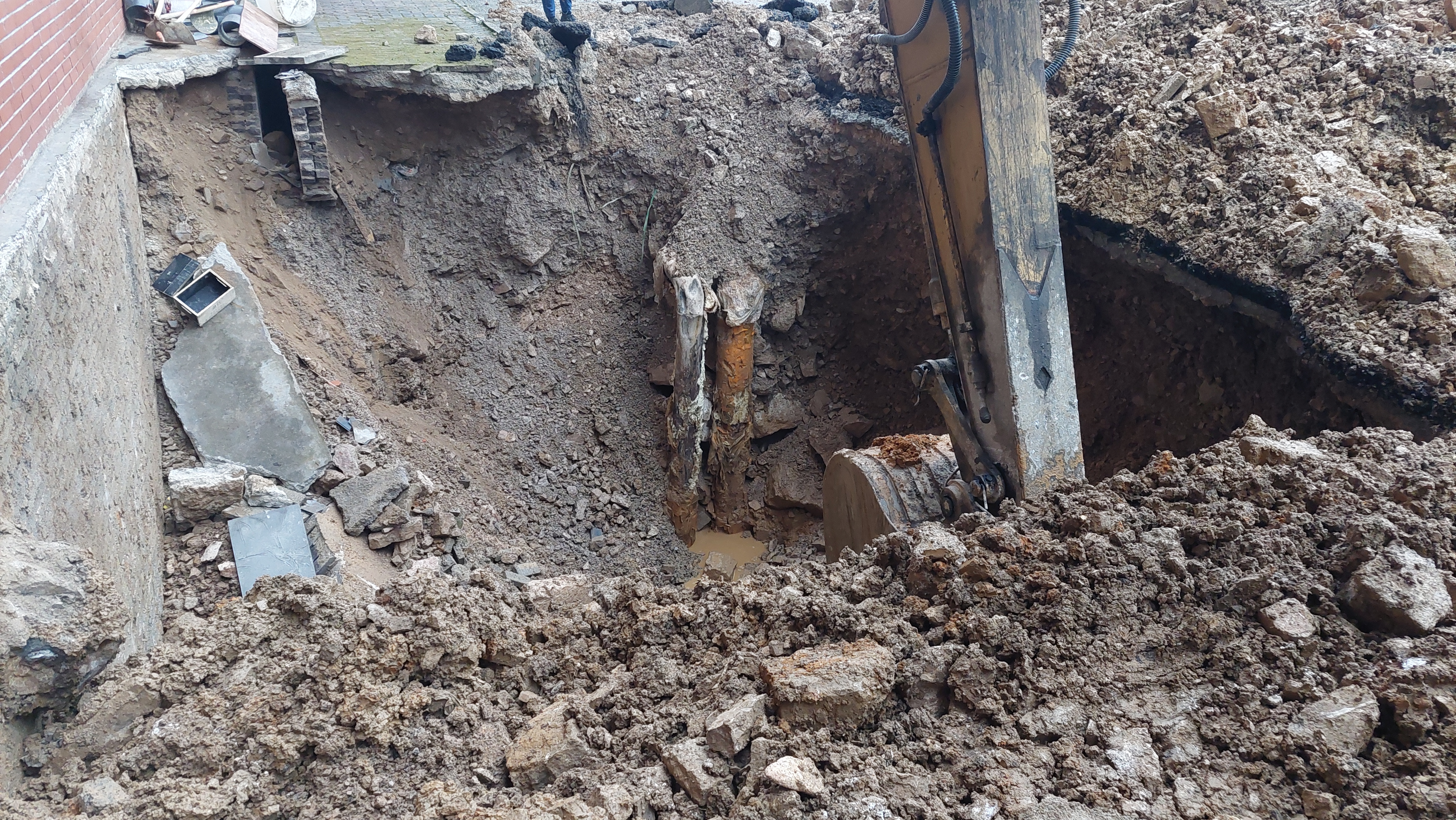 贵州财经大学空调供水管漏水检测