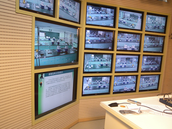 南京大學仙林新校區使用睿觀博MHD-2020S矩陣和光傳進行示教直播