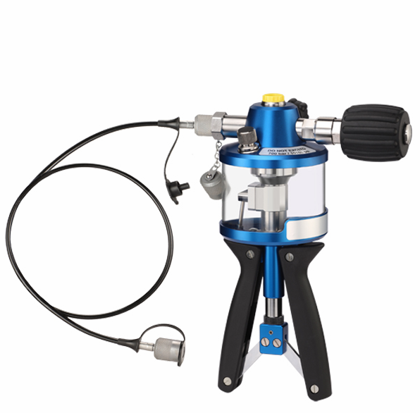 德國SIKA席卡PM40.2E2,PM40.2D2壓力校驗(yàn)儀PM60E2氣壓泵PM700.3液壓泵D2/E2數(shù)字壓力表