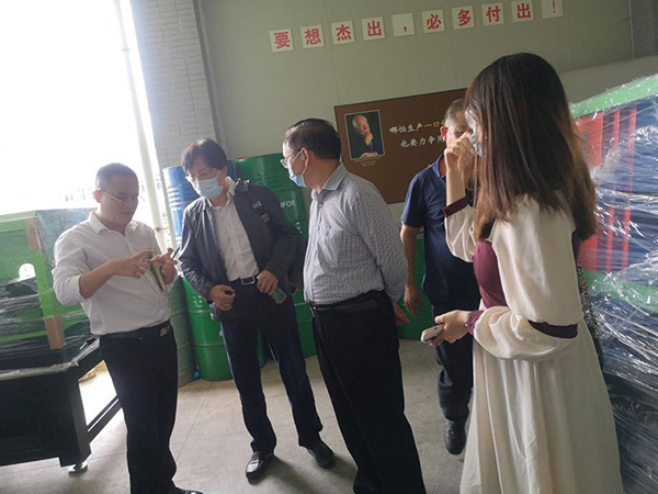 武漢大學(xué)陳院長(zhǎng)到訪(fǎng)我司進(jìn)行考察參觀(guān)