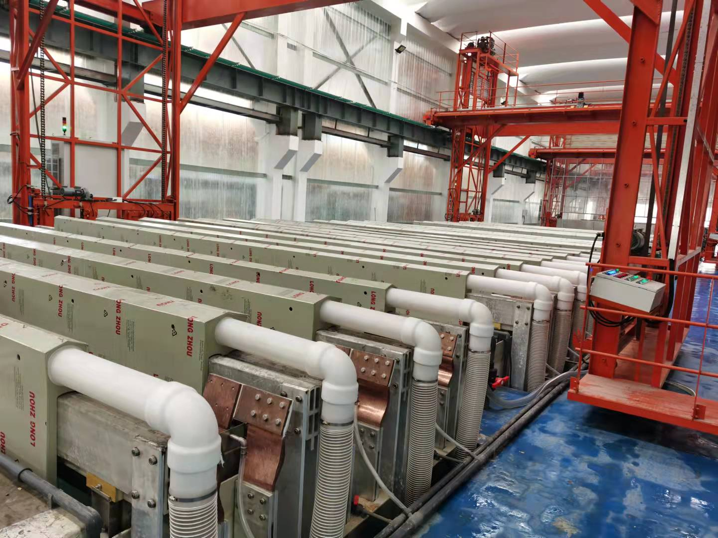 鋁氧化廠家提醒使用設(shè)備過(guò)程中要規(guī)范操作！