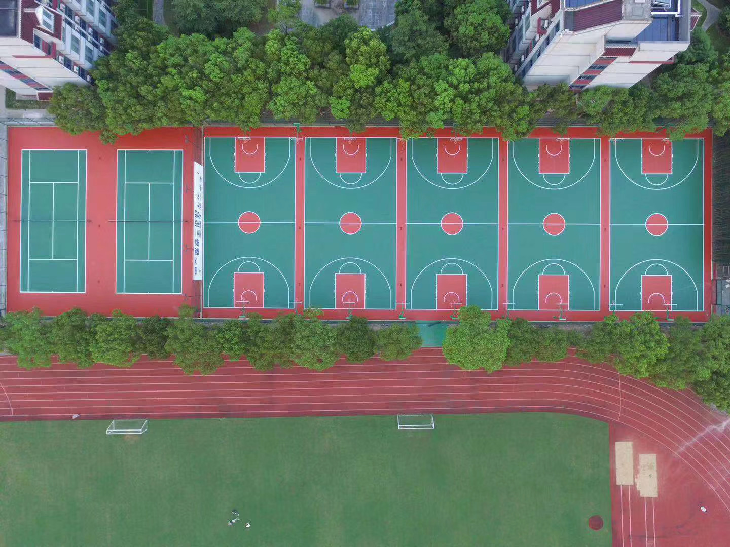 硅PU篮球场.jpg
