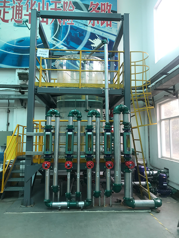 無攪拌鼓泡反應器