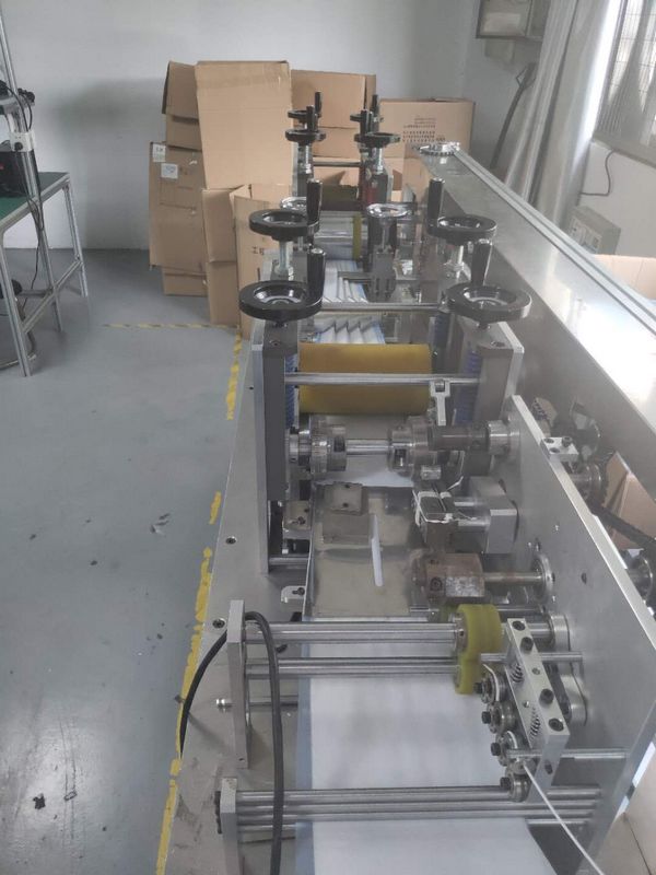 平面口罩機.jpg 平面口罩機.jpg