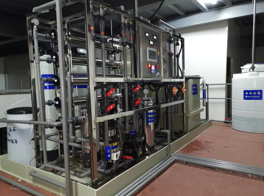 超純水設備.jpg