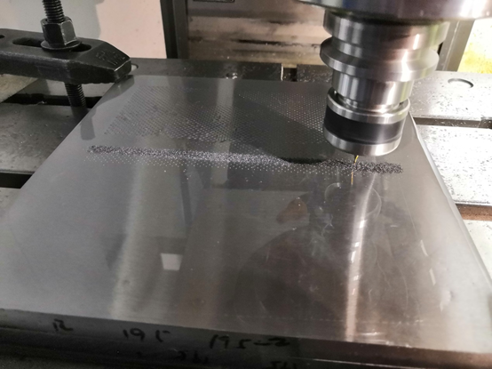 礦物鑄件床身機床滿足微孔加工 礦物鑄件床身機床滿足微孔加工