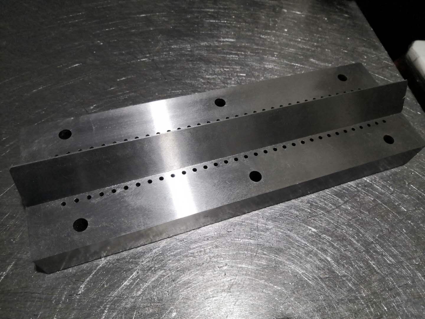 熔噴布擠出模具Φ0.2mm微孔加工 熔噴布擠出模具Φ0.2mm微孔加工