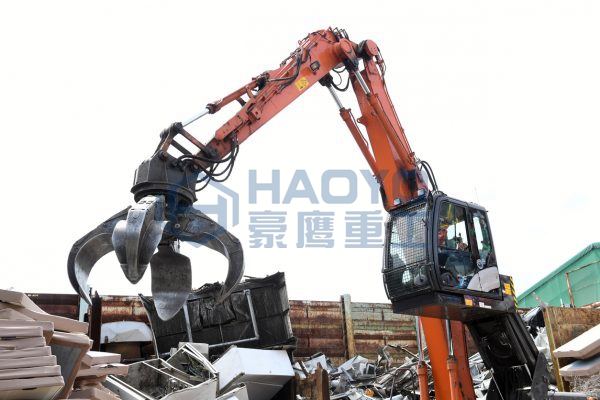 履帶式抓鋼機(jī)