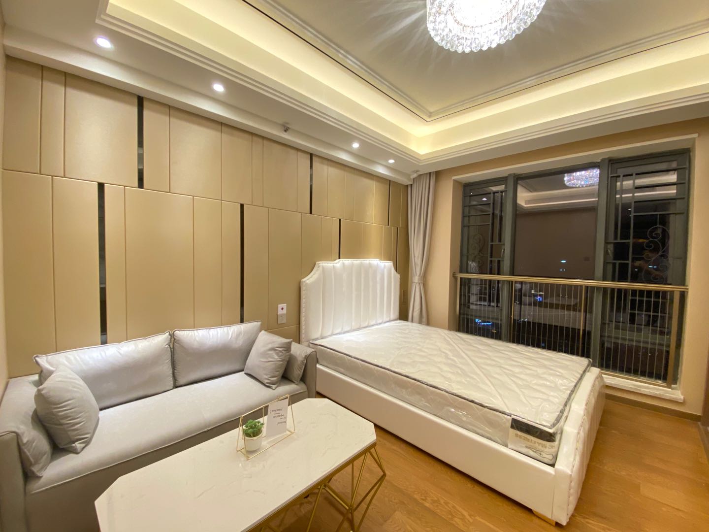 恒大城市之光单间家电齐全拎包入住