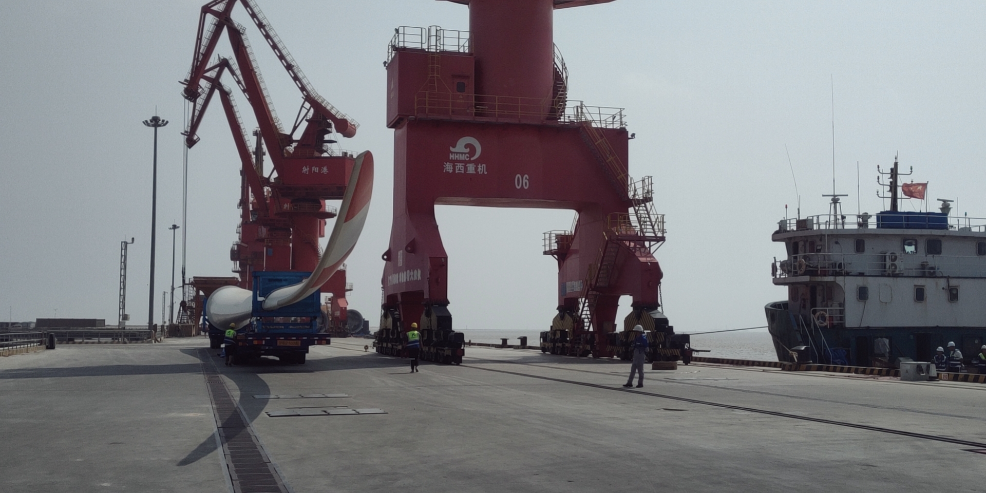 射陽港吊裝0.jpg 射陽港吊裝0.jpg
