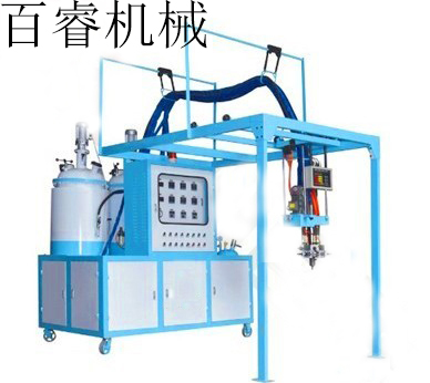 聚氨酯發(fā)泡機(jī).jpg