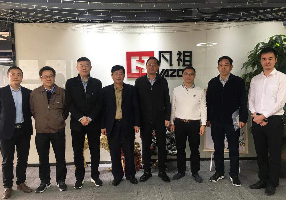 廣東省住建廳廖江陵巡視員、周錦科調(diào)研員及廣東省綠色與裝配式發(fā)展協(xié)會成員來我司調(diào)研