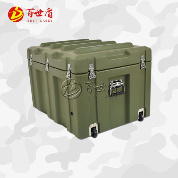 百世盾野戰(zhàn)滾塑箱消防救援器材箱物資運(yùn)輸箱儀器儲(chǔ)運(yùn)箱塑料給養(yǎng)單元箱空投箱 800*600*540