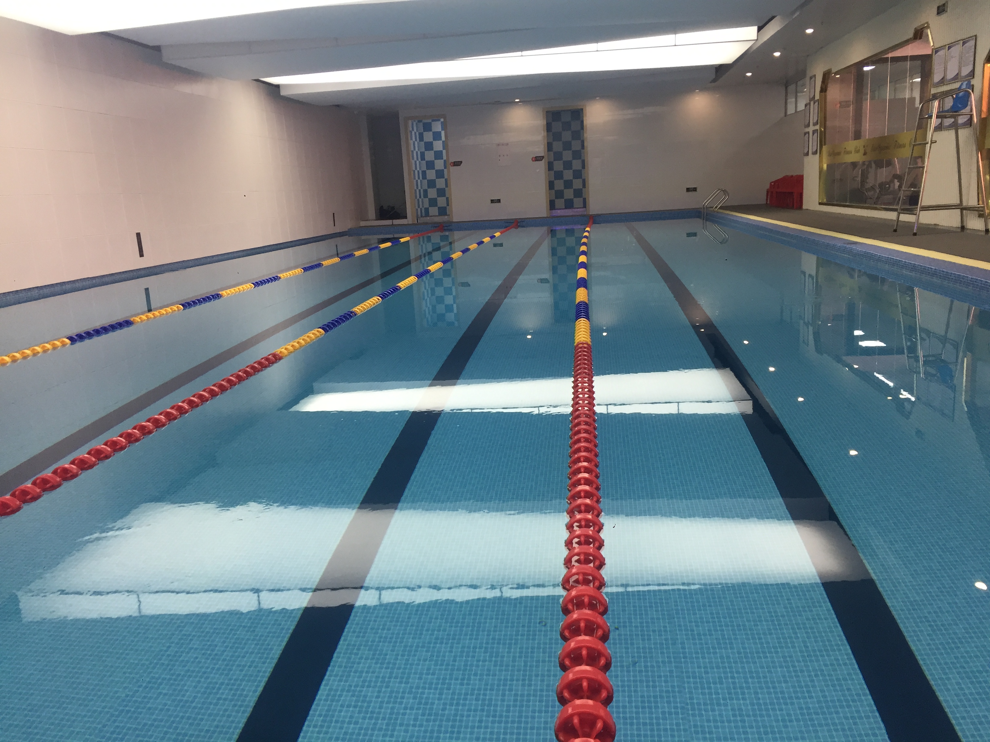 青島時(shí)代星動(dòng)力健身會(huì)所