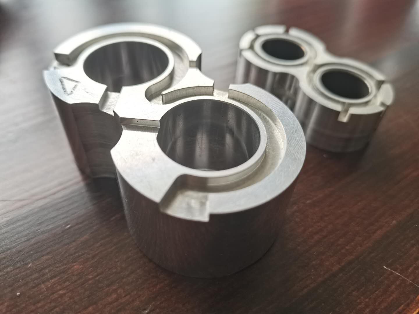 齒輪泵八字軸套-合風(fēng)機(jī)床精密加工.jpg 齒輪泵八字軸套-合風(fēng)機(jī)床精密加工.jpg