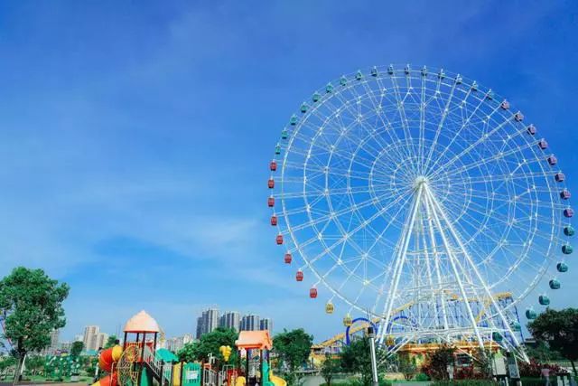 駿業(yè)游樂配套：游樂設(shè)備燈光亮化的種類