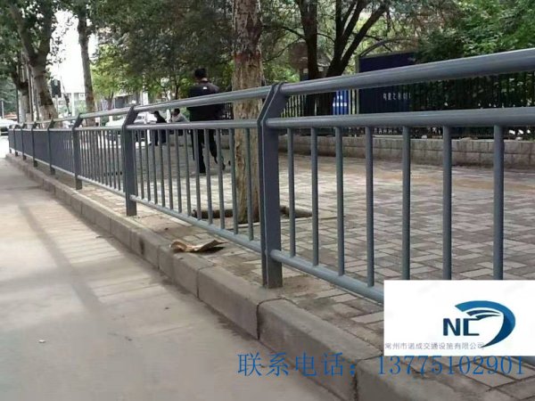機(jī)非隔離護(hù)欄