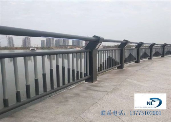 橋梁護欄