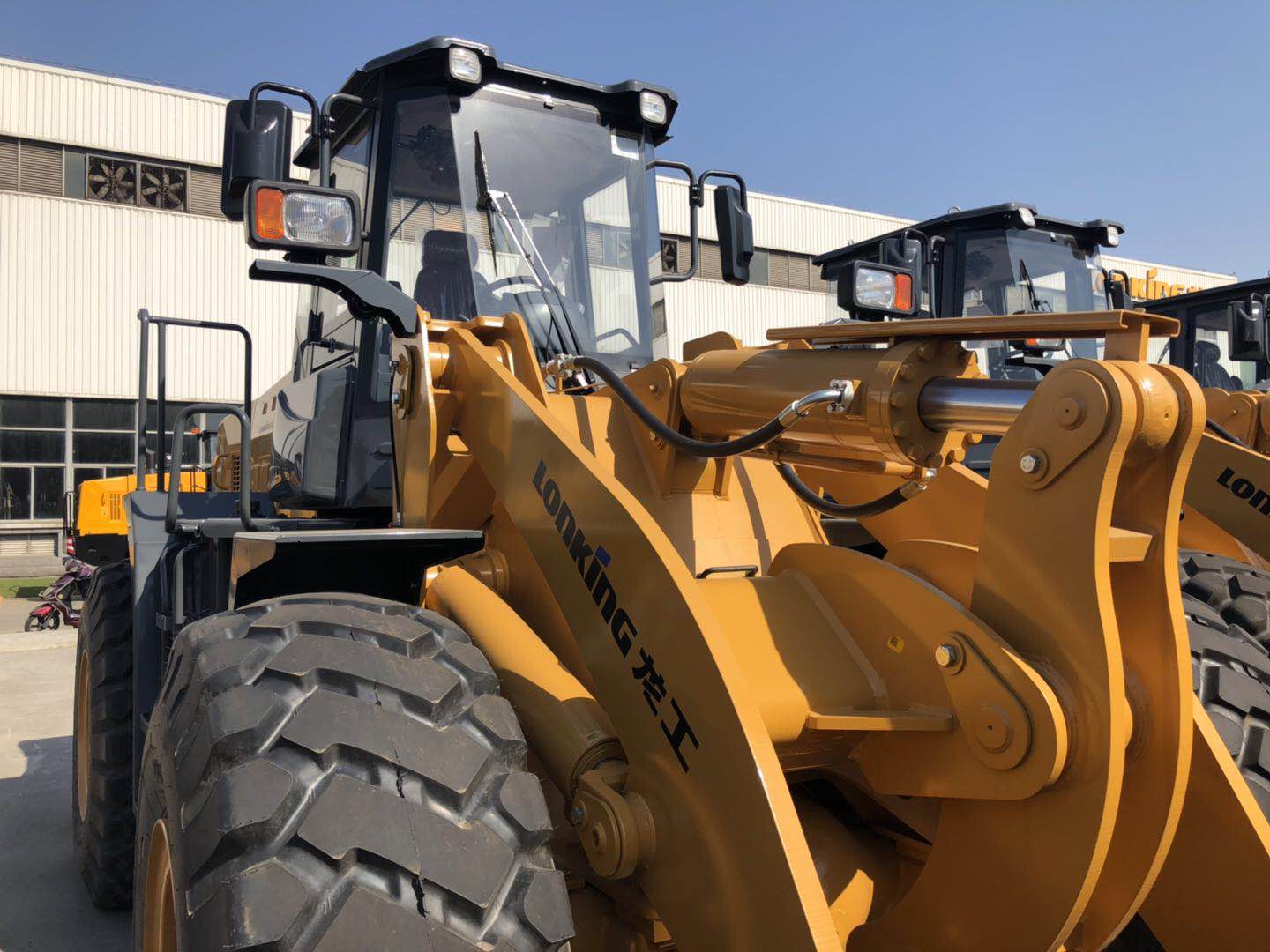 龙工装载机LG855N