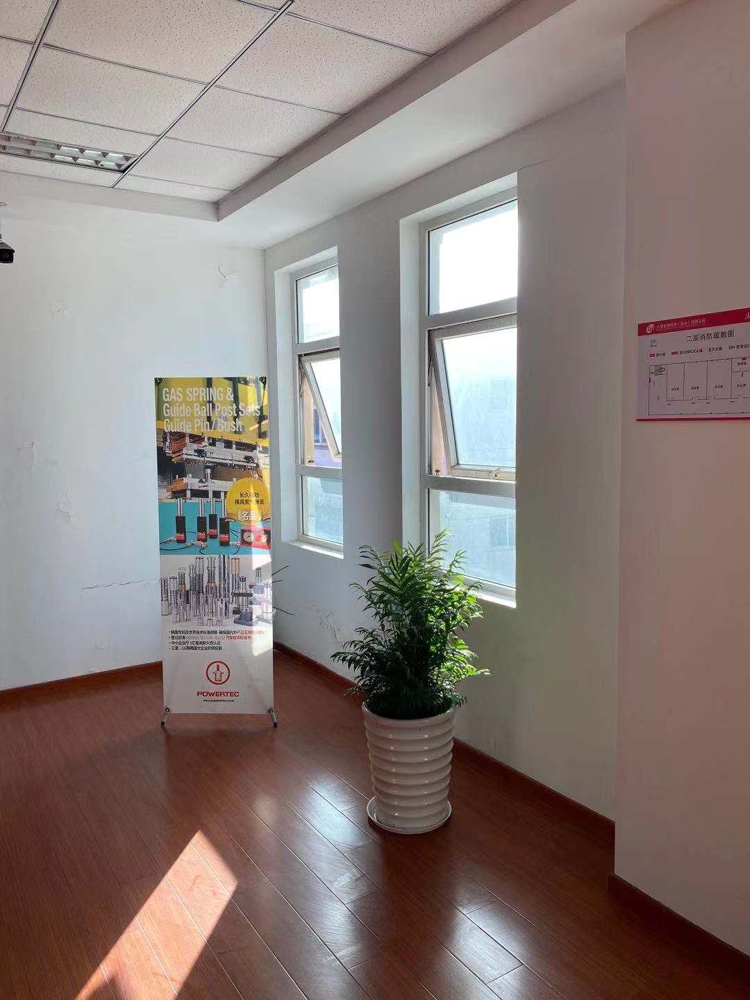 昆山三慮五金機械有限公司 昆山三慮五金機械有限公司