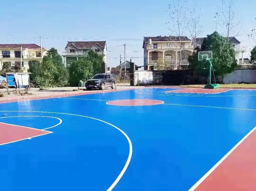 什么是硅PU球場材料？