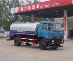 洒水车 10T
