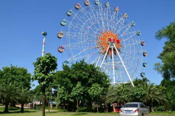 駿業(yè)游樂：游樂設(shè)備燈光亮化的重要性