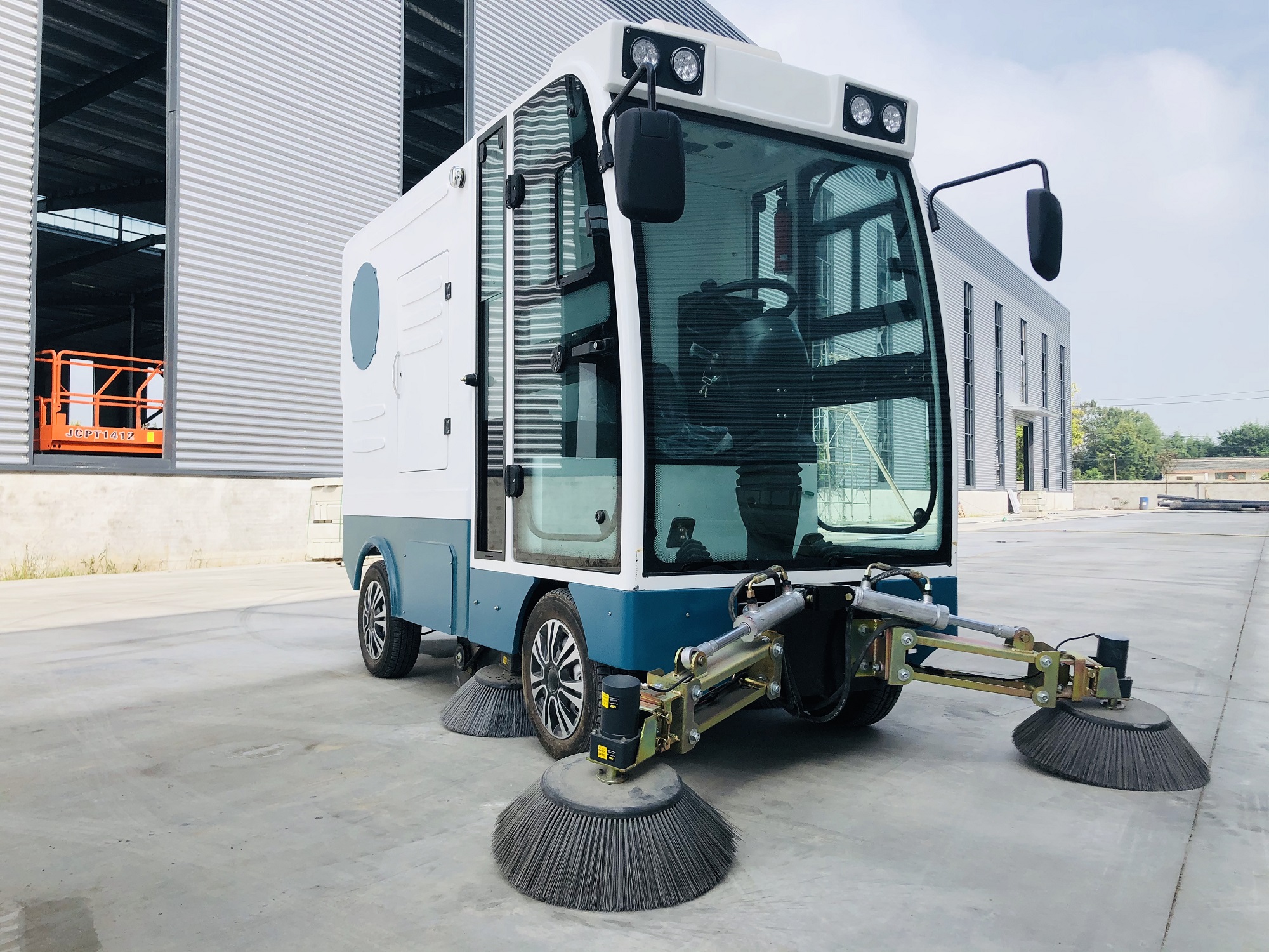 KJ-240GT四轮清扫车
