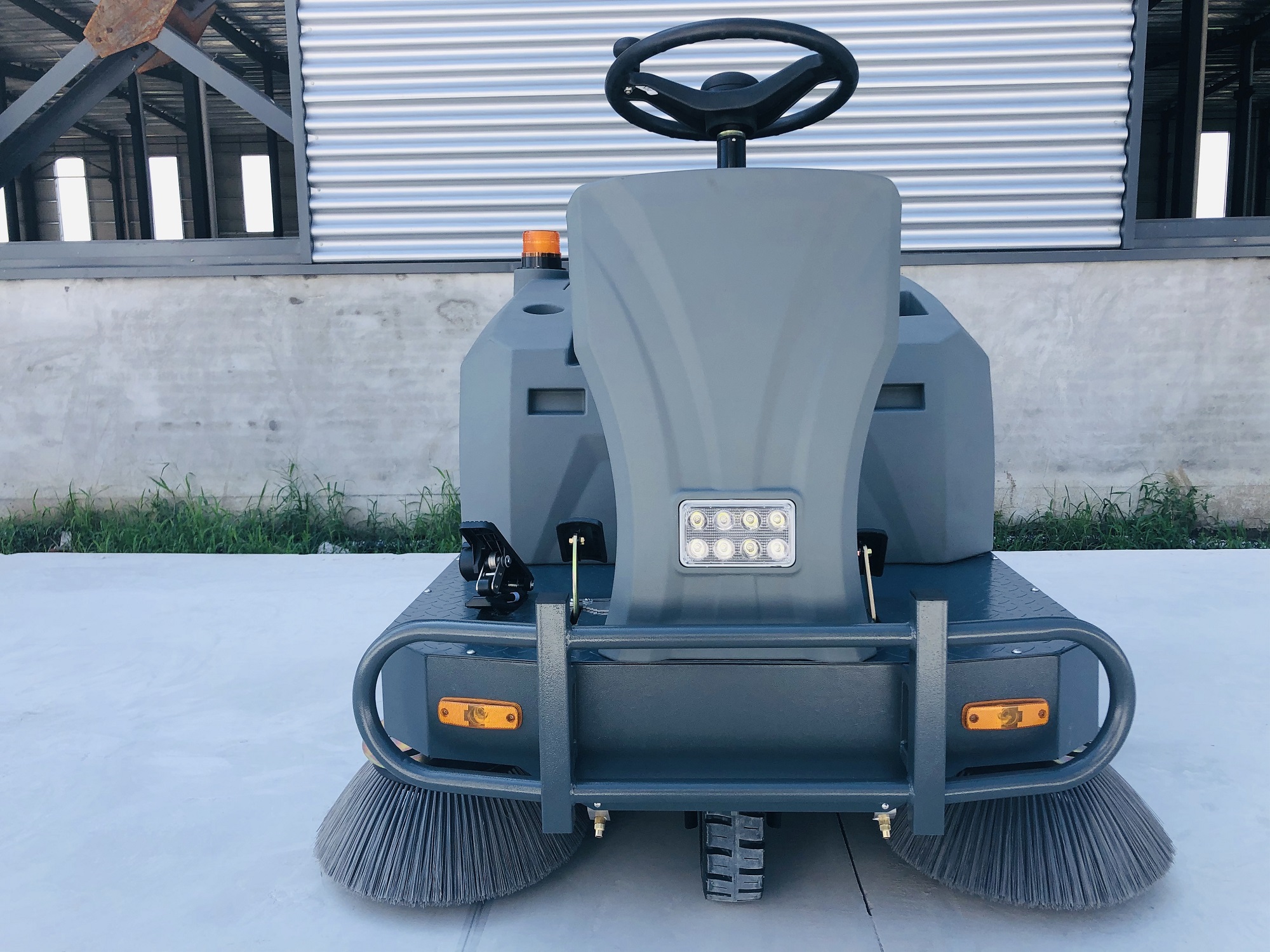 KJ-1400型扫地机