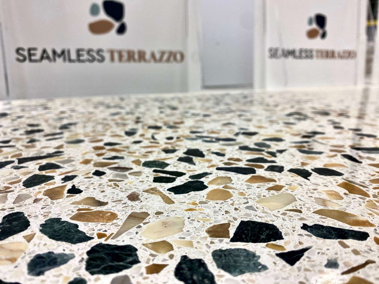 有機(jī)磨石地坪